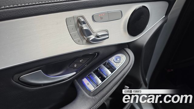 Mercedes-Benz GLC-Class 2021 — photo 27