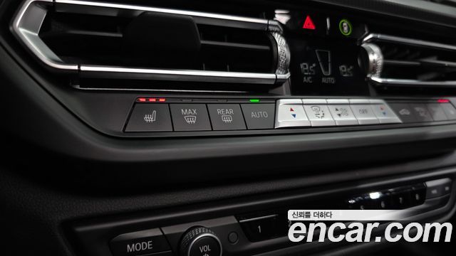 BMW 1-Series 2023 — photo 34