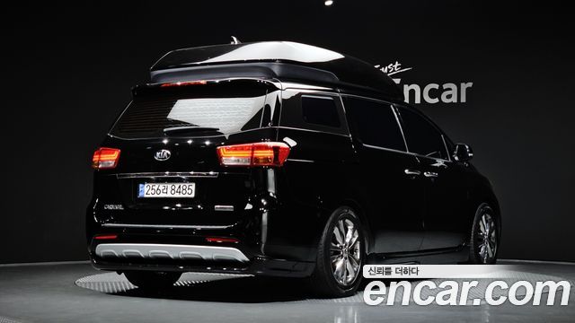 Kia Canival 2017 — photo 2