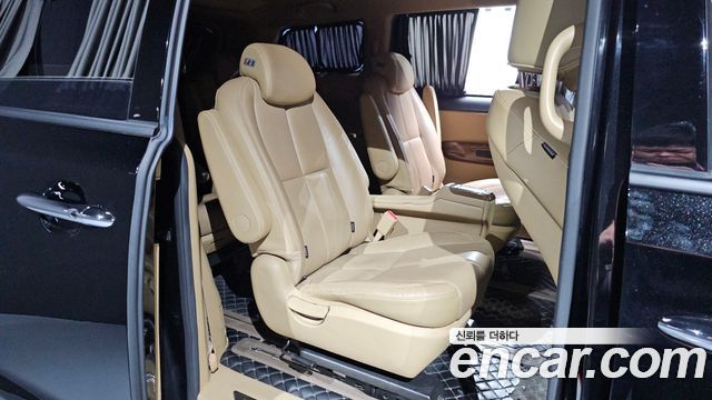 Kia Canival 2017 — photo 17