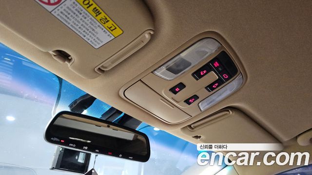Kia Canival 2017 — photo 23