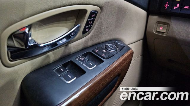 Kia Canival 2017 — photo 25