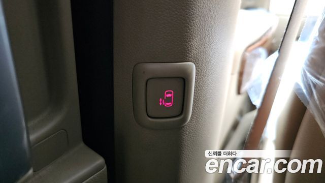 Kia Canival 2017 — photo 26