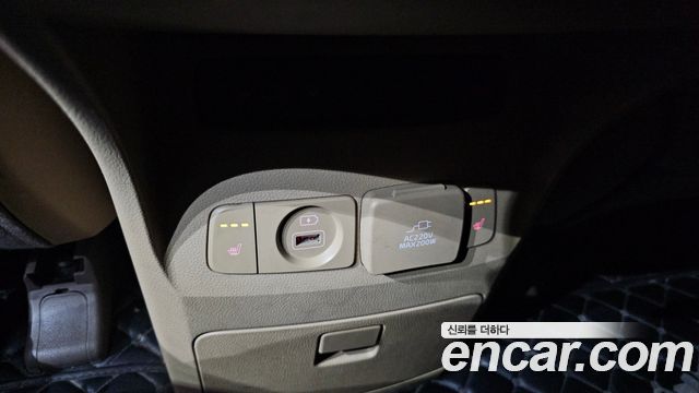 Kia Canival 2017 — photo 28