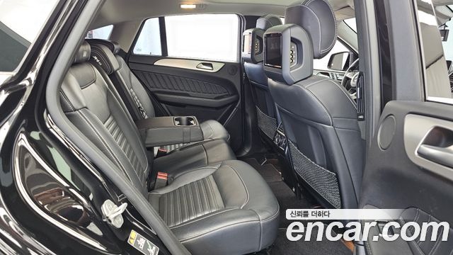 Mercedes-Benz GLE-Class 2017 — photo 12