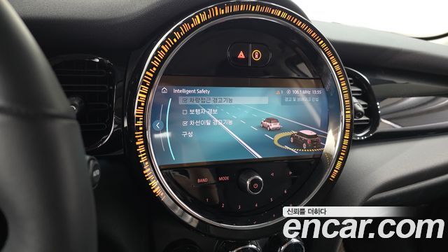 Mini Cooper 2024 — photo 21