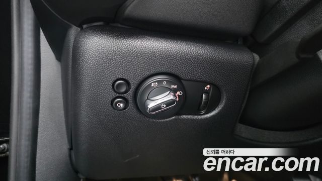 Mini Cooper 2024 — photo 24