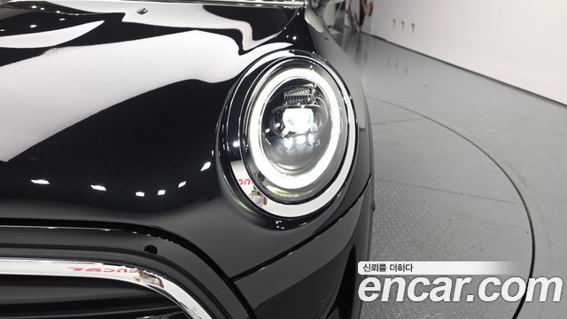 Mini Cooper 2024 — photo 8
