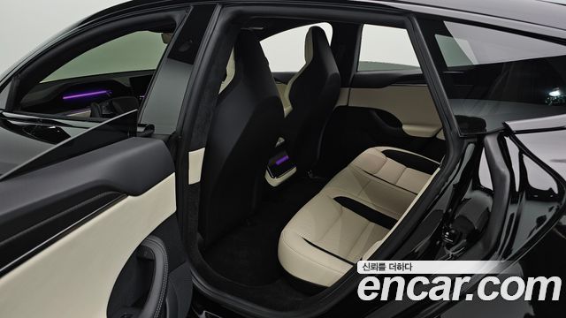 Tesla Model S 2026 — photo 12