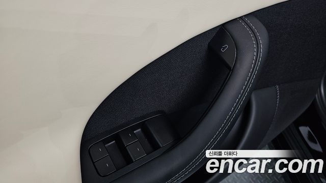 Tesla Model S 2026 — photo 19