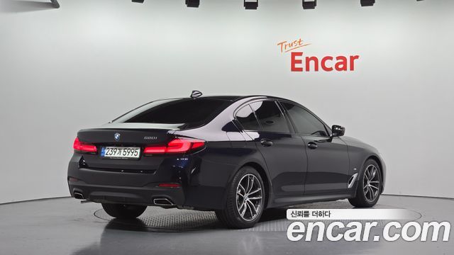 BMW 5-Series 2023 — photo 2