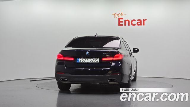 BMW 5-Series 2023 — photo 4