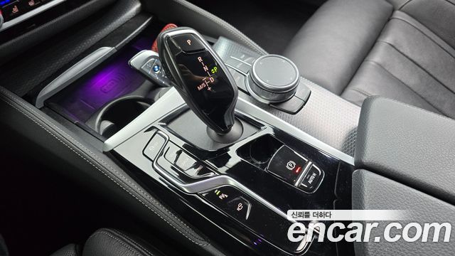 BMW 5-Series 2023 — photo 12