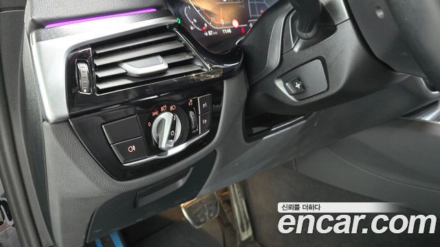 BMW 5-Series 2023 — photo 24