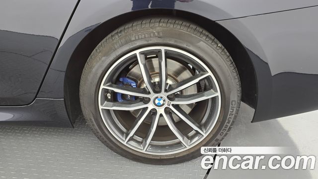 BMW 5-Series 2023 — photo 7