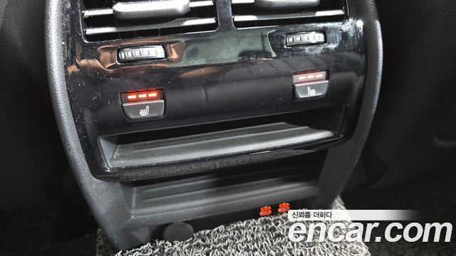 BMW 5-Series 2023 — photo 29