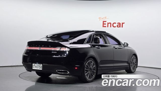 Lincoln MKZ 2016 — photo 2