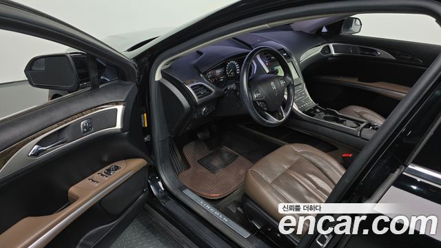 Lincoln MKZ 2016 — photo 13