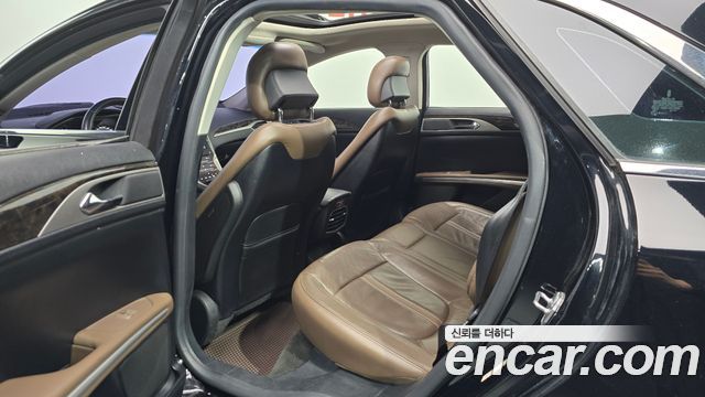 Lincoln MKZ 2016 — photo 17