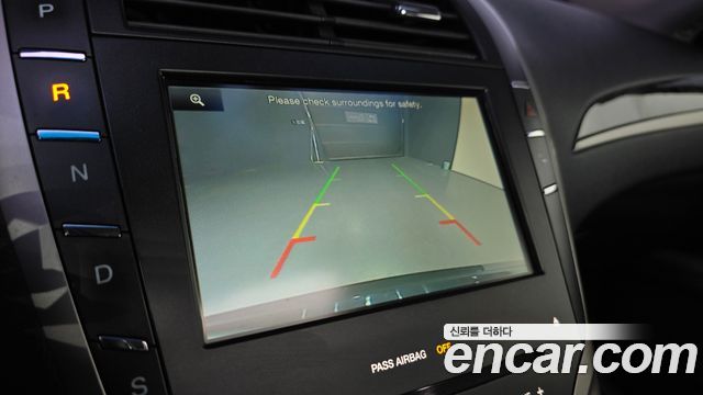 Lincoln MKZ 2016 — photo 20