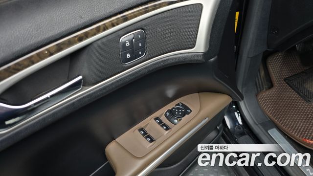 Lincoln MKZ 2016 — photo 21