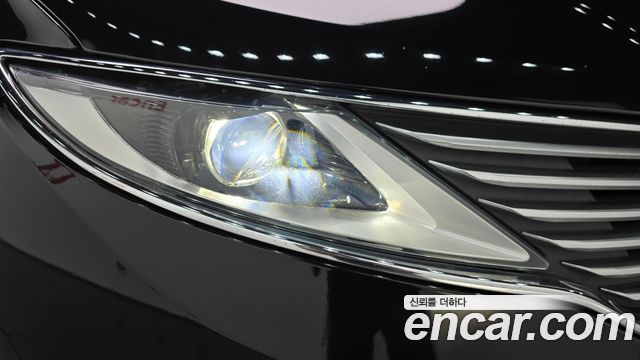 Lincoln MKZ 2016 — photo 8