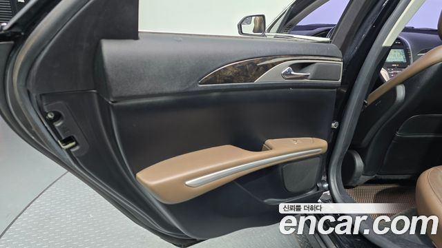 Lincoln MKZ 2016 — photo 15