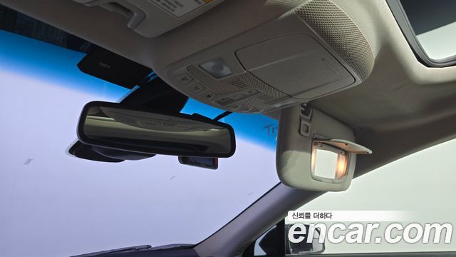 Lincoln MKZ 2016 — photo 27