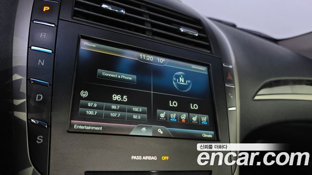 Lincoln MKZ 2016 — photo 30