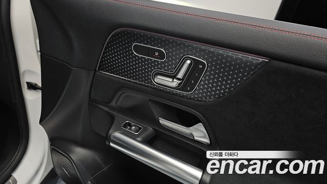 Mercedes-Benz EQA 2026 — photo 32