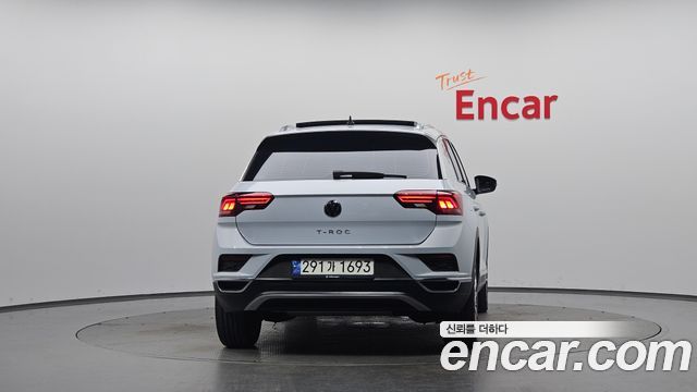 Volkswagen T-Roc 2021 — photo 4