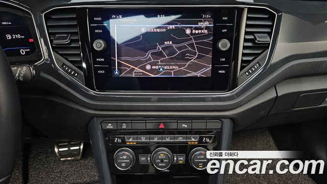Volkswagen T-Roc 2021 — photo 20