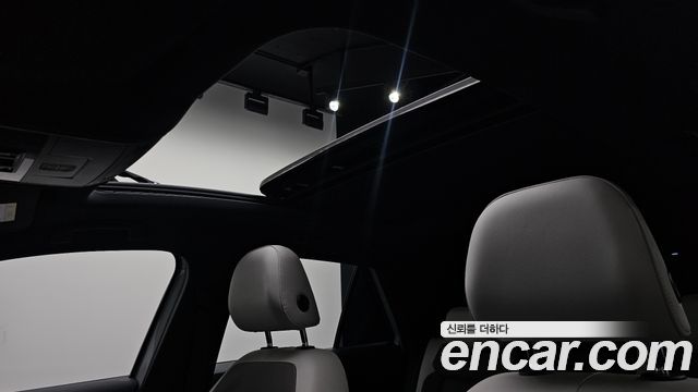 Volkswagen T-Roc 2021 — photo 24