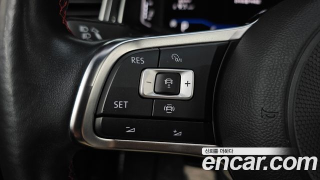 Volkswagen T-Roc 2021 — photo 30