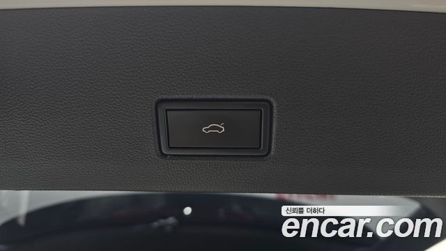 Volkswagen T-Roc 2021 — photo 36
