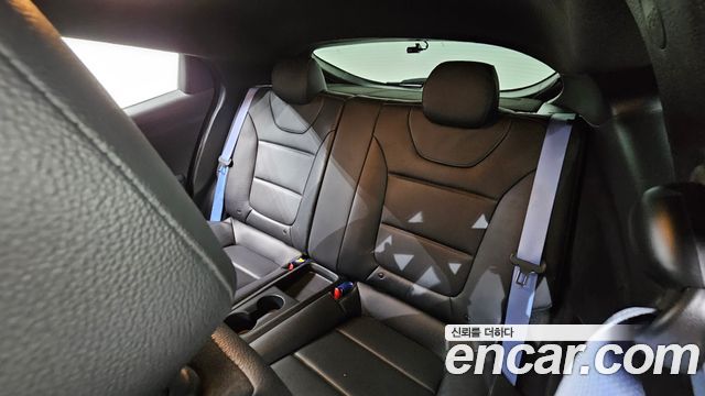 Hyundai Veloster 2022 — photo 18