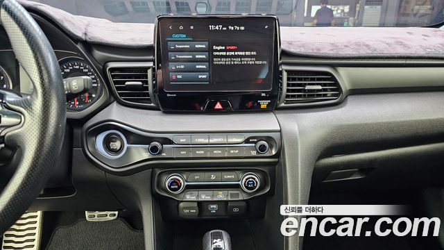 Hyundai Veloster 2022 — photo 20