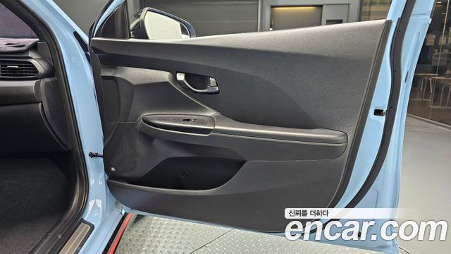 Hyundai Veloster 2022 — photo 15