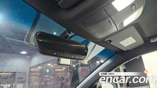 Hyundai Veloster 2022 — photo 28