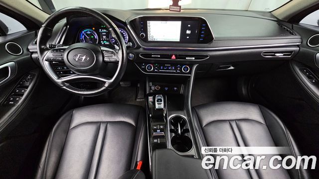 Hyundai Sonata 2022 — photo 10