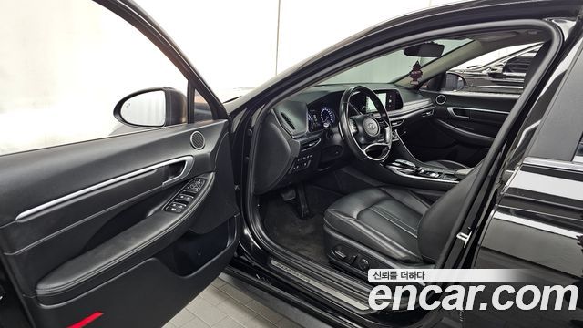 Hyundai Sonata 2022 — photo 13