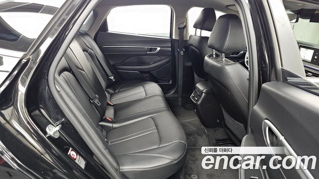 Hyundai Sonata 2022 — photo 18