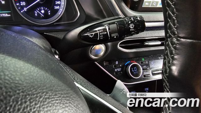 Hyundai Sonata 2022 — photo 21