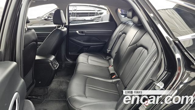 Hyundai Sonata 2022 — photo 16