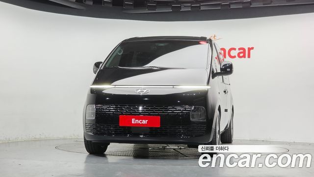 Hyundai Staria 2023 — photo 3
