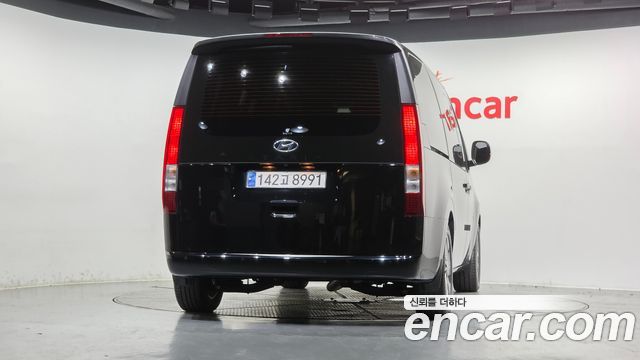 Hyundai Staria 2023 — photo 4