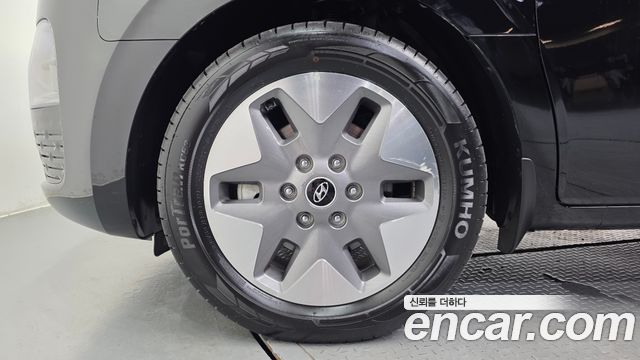 Hyundai Staria 2023 — photo 5