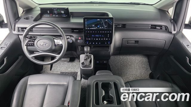 Hyundai Staria 2023 — photo 7