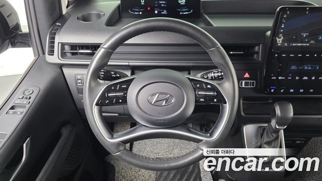 Hyundai Staria 2023 — photo 13