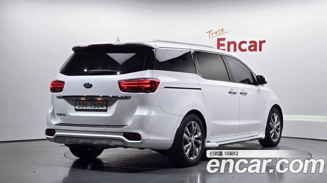 Kia Canival 2019 — photo 2